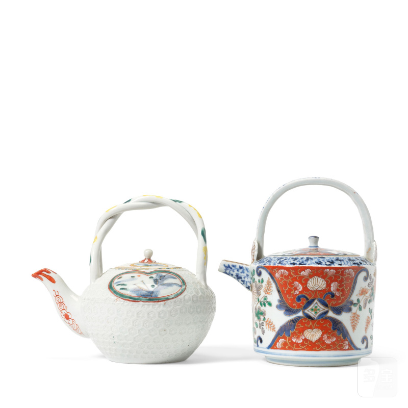 江戶時代 十八世紀 伊萬里茶壺兩件 | TWO IMARI TEAPOTS AND COVERS - 图3